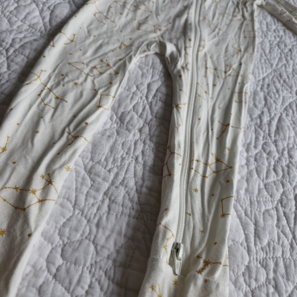 Kyte Baby Constellation Cloud Footie 6-12 Months - Picture 5 of 11